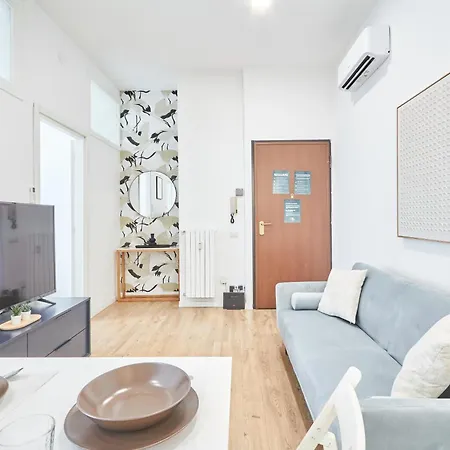 Spacious Flat Close To Fondazione Prada & Metro Milan Exterior photo