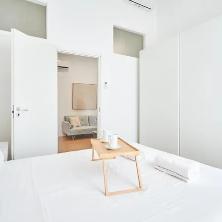 Spacious Flat Close To Fondazione Prada & Metro Milan Exterior photo