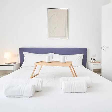 Spacious Flat Close To Fondazione Prada & Metro Milan Exterior photo